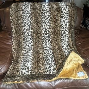 Dennis Basso Home Luxury Plush Faux-Fur
Throw Blanket 55" × 70" Animal Print